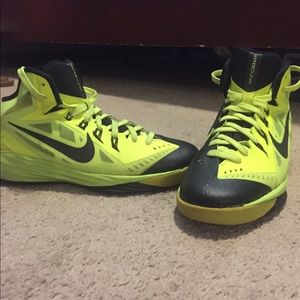 Nike Basketball sneakers—SZ 6.5